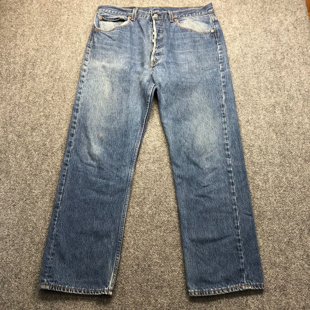 Vintage Levis 501 Mens 38x32 Made in USA Blue Denim Straight Leg Jeans 1994